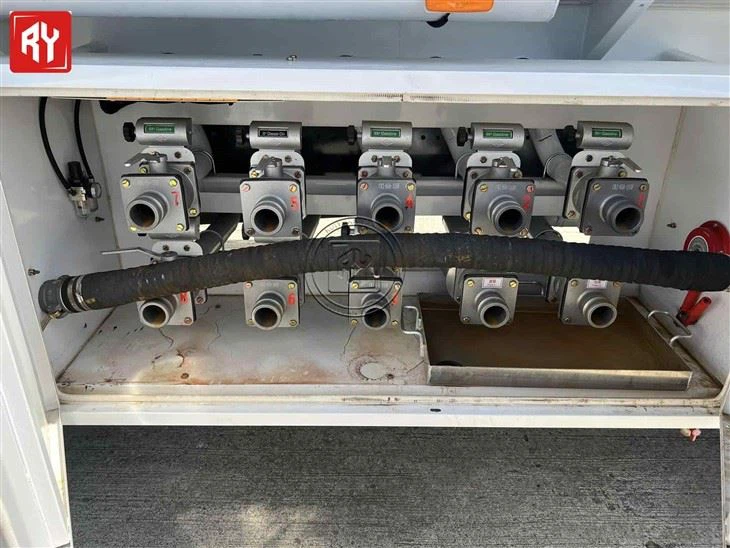 Howo 6x4 371HP 20m3 Water Spray Tank Truck suppliers